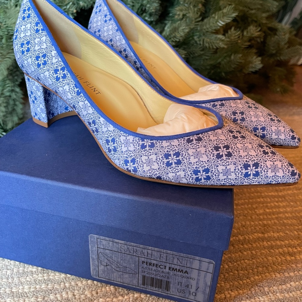 Sarah Flint “Perfect Emma” limited edition. brand new. US 10